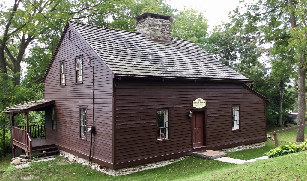 A Simpler Thyme Set for May 1718 at Laceyville’s Oldest House